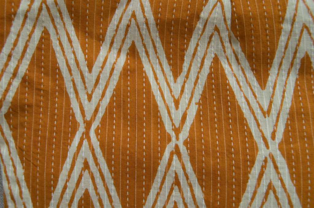 plan-de-nuit-pyjama-tye-and-dye-tangerine-couleur